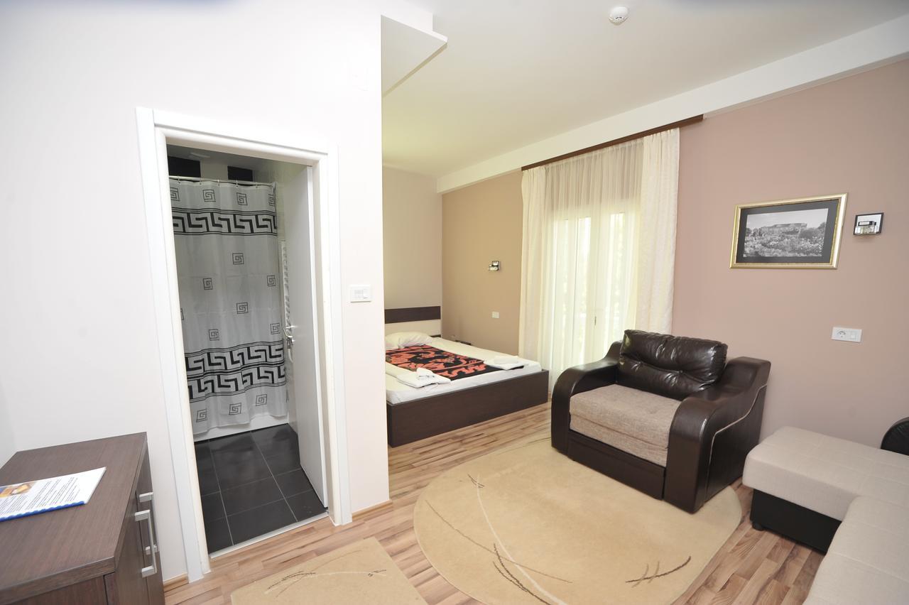 Hotel Zeleni Vir Ni Kültér fotó
