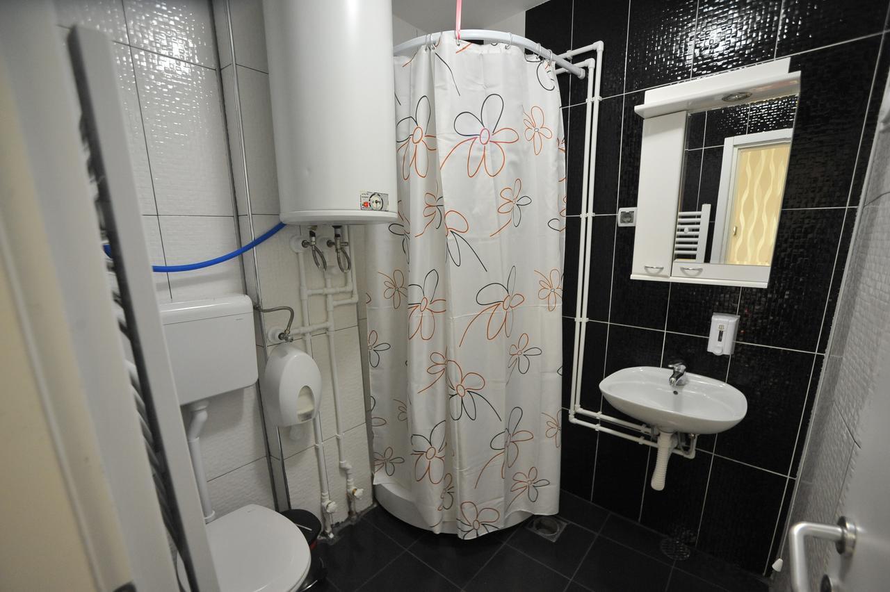 Hotel Zeleni Vir Ni Kültér fotó