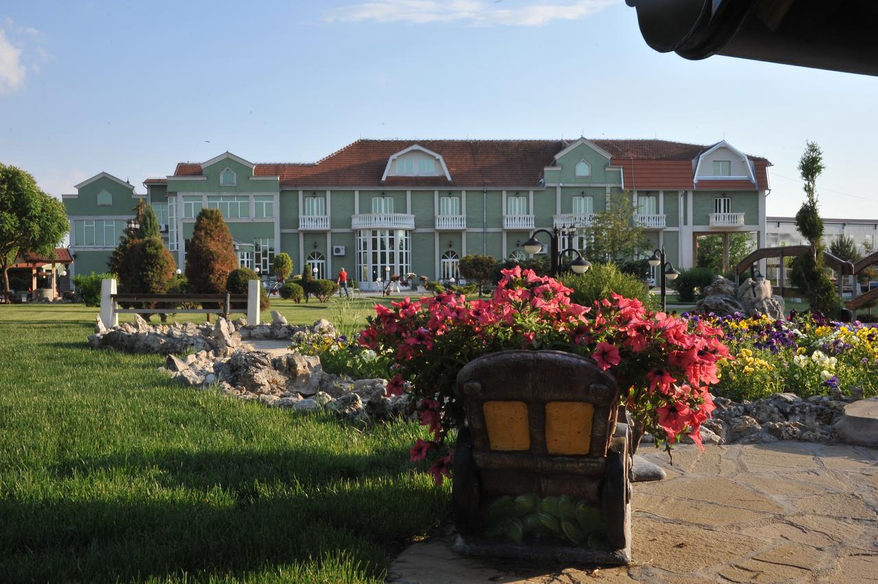 Hotel Zeleni Vir Ni Kültér fotó